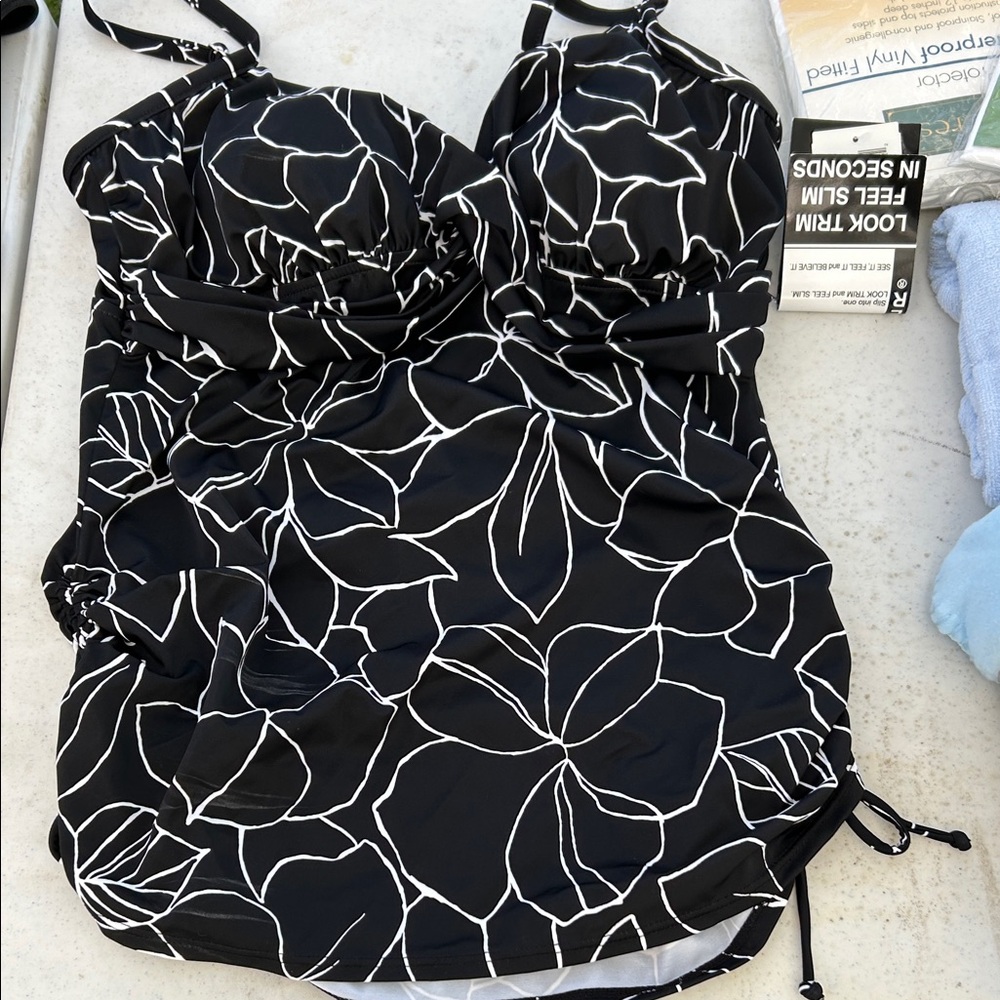 Black and White Floral Swimsuit top